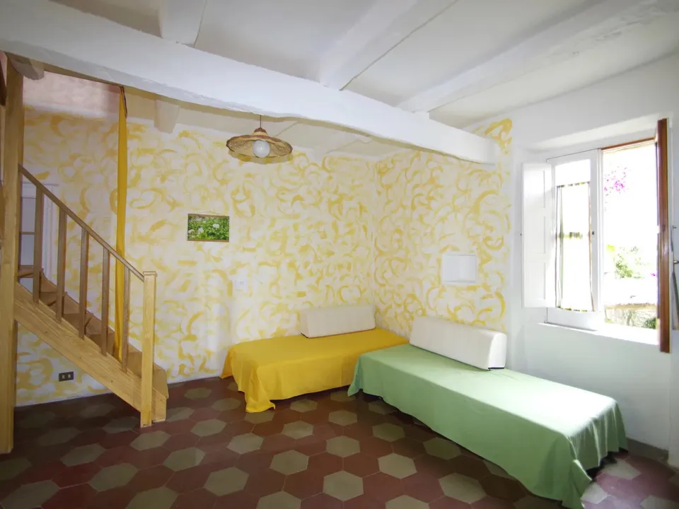 Stunning country house located in the picturesque old town of Belmonte Calabro for sale