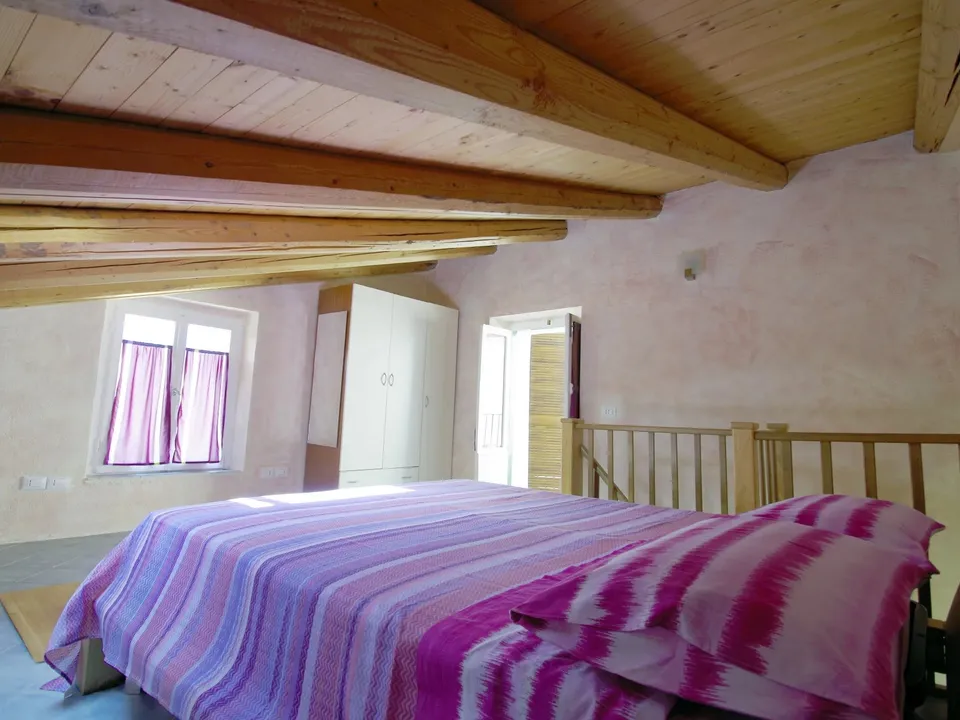 Stunning country house located in the picturesque old town of Belmonte Calabro for sale