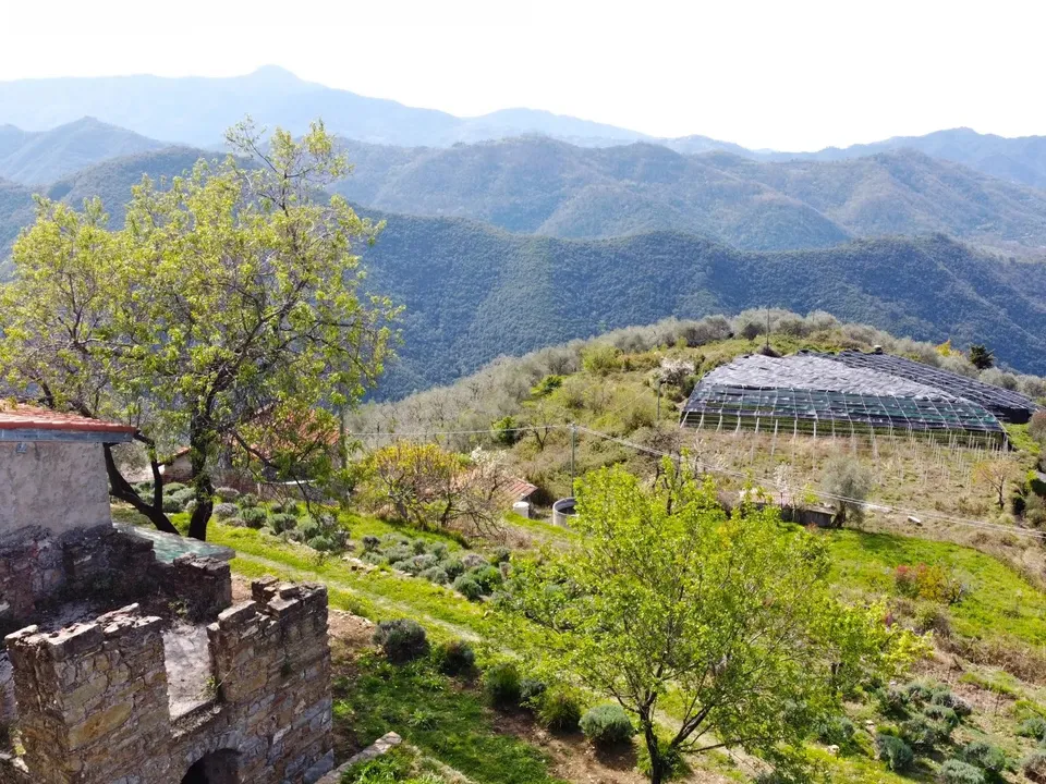 Antique villa in Castel Vittorio villa for sale