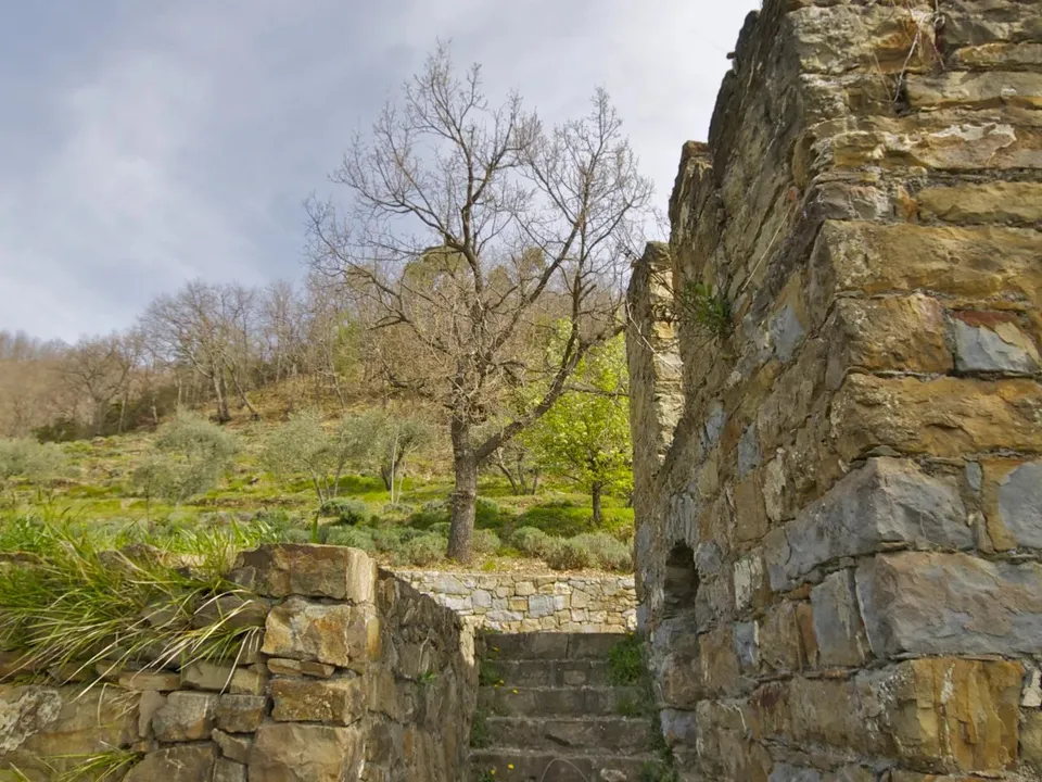 Antique villa in Castel Vittorio villa for sale