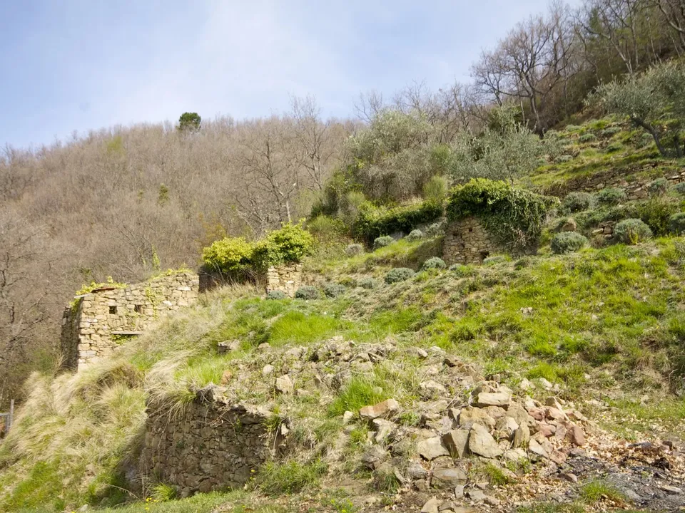 Antique villa in Castel Vittorio villa for sale