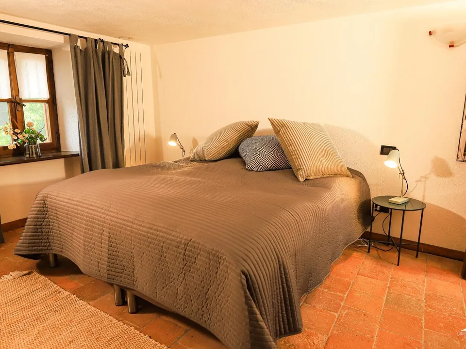 Stone farmhouse in Filattiera for sale