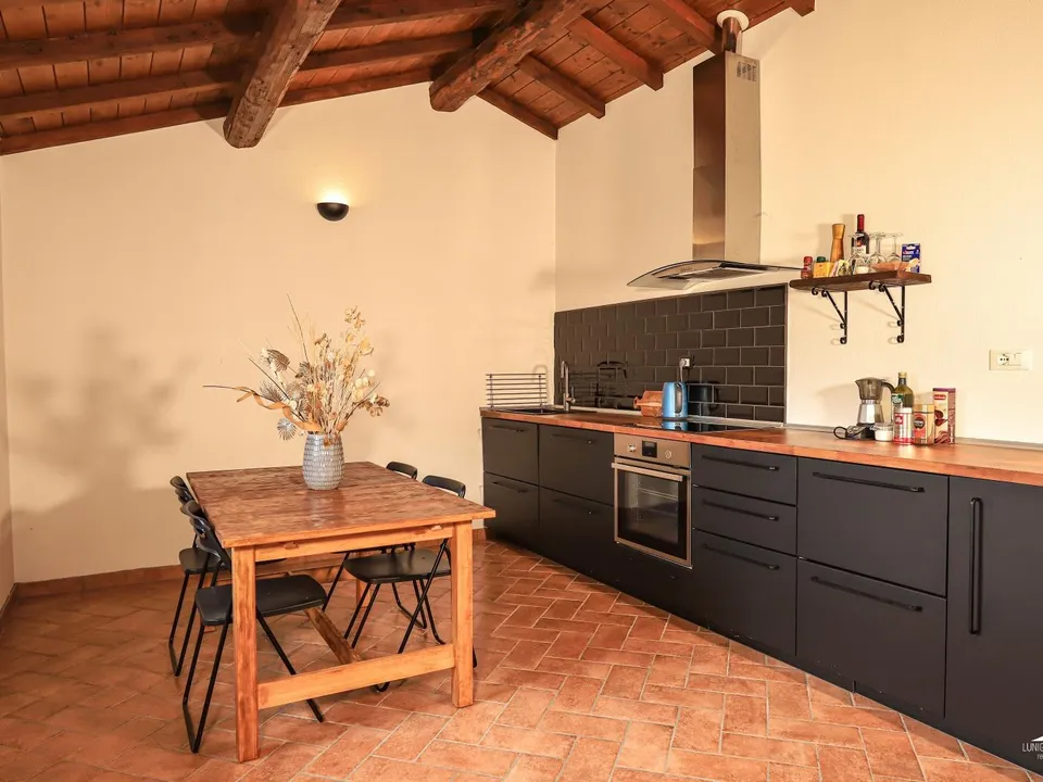 Stone farmhouse in Filattiera for sale