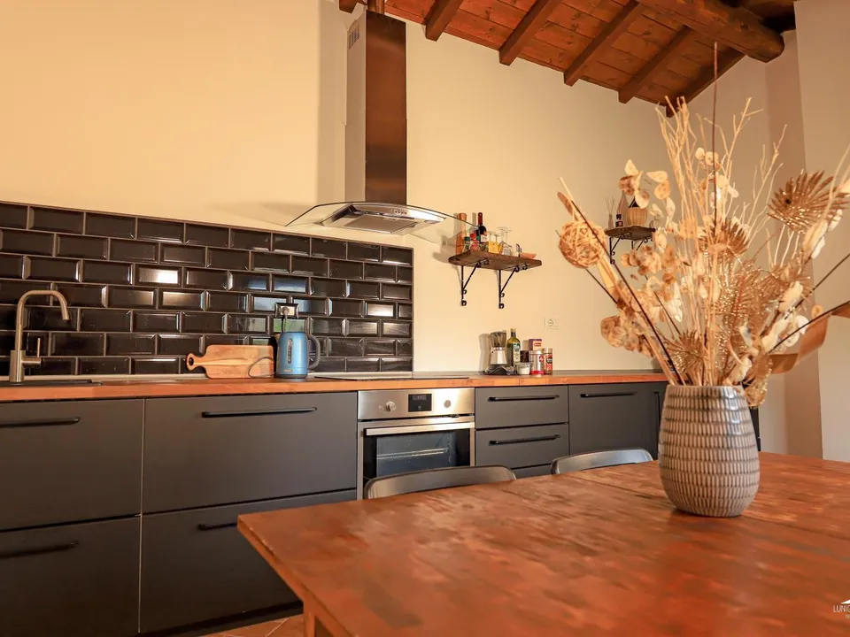 Stone farmhouse in Filattiera for sale