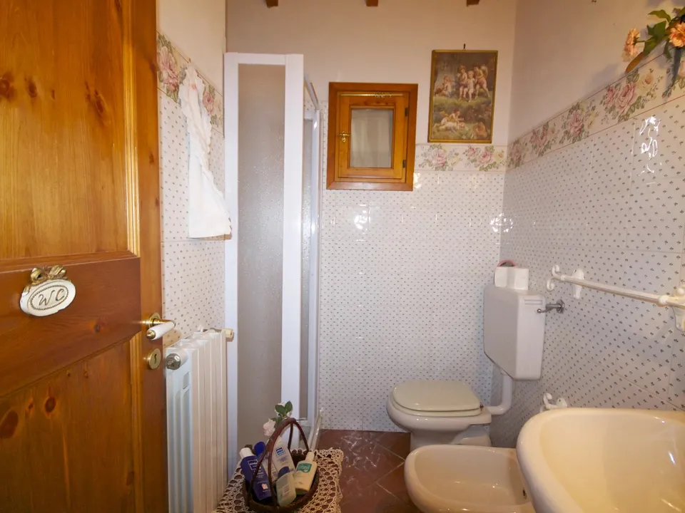 Antique villa in Castel Vittorio villa for sale