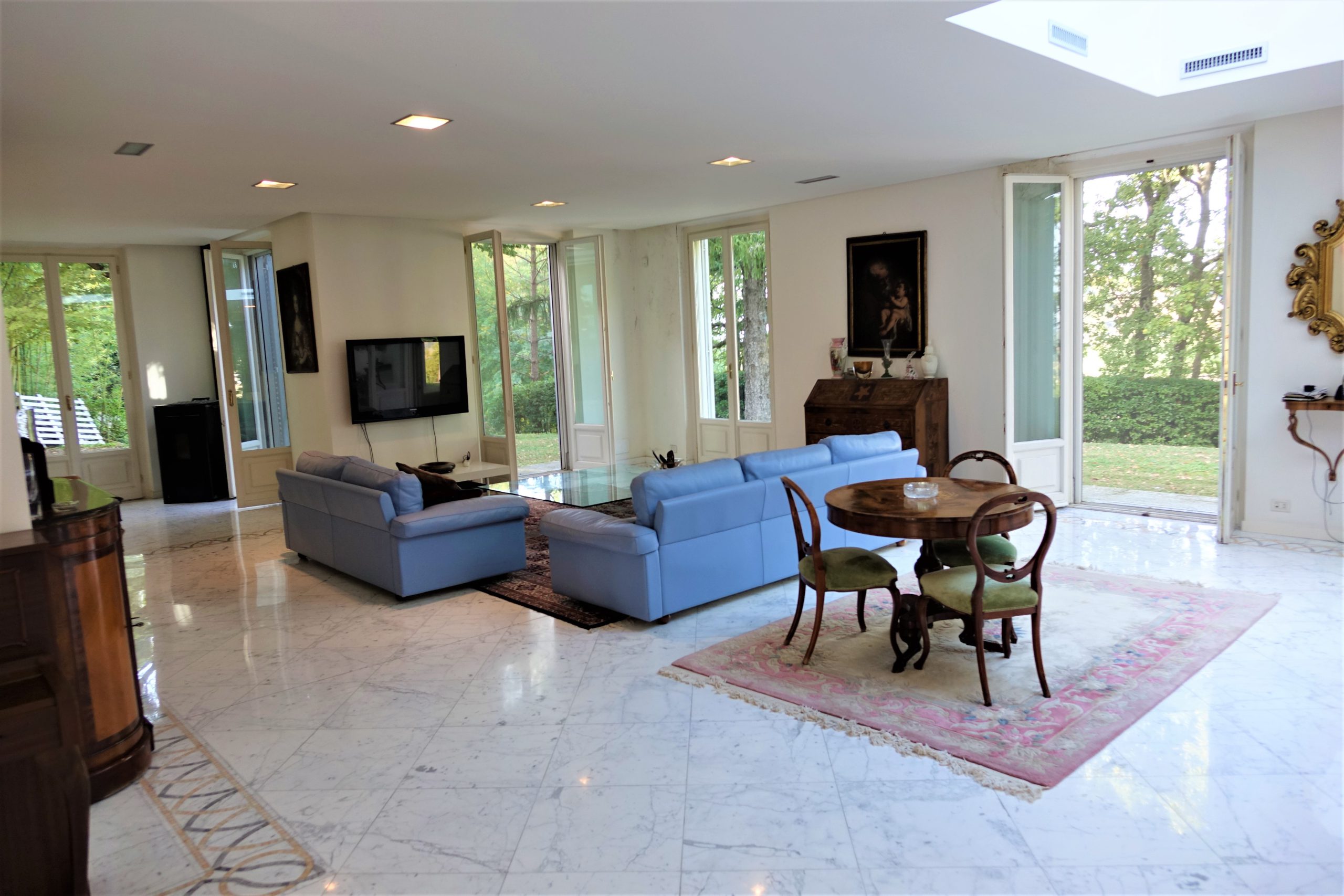 Country House with olive grove in Marche, Macerata, Tolentino.