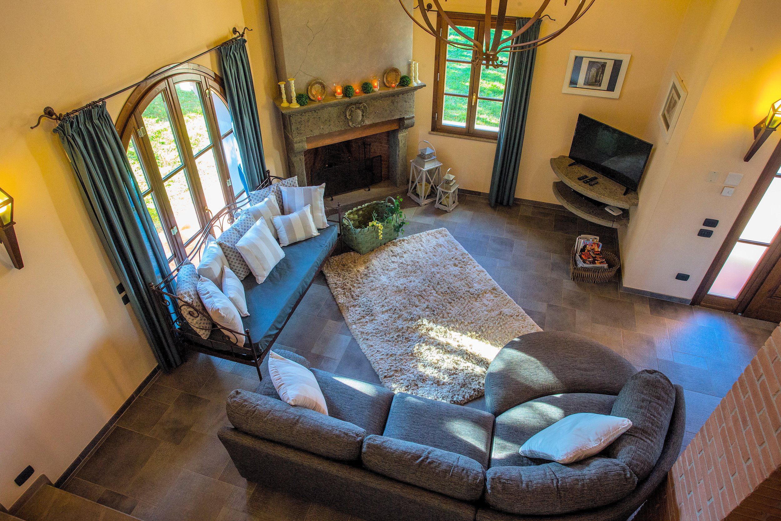 Beautiful tuscan style farmhouse with park and swimming pool in Peccioli