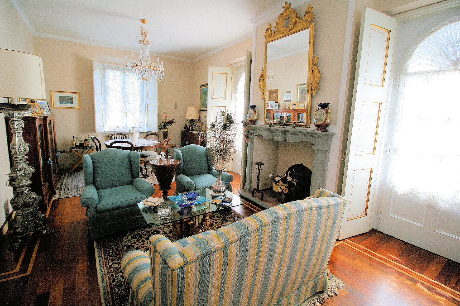 Large real estate complex with Bagni di Lucca park