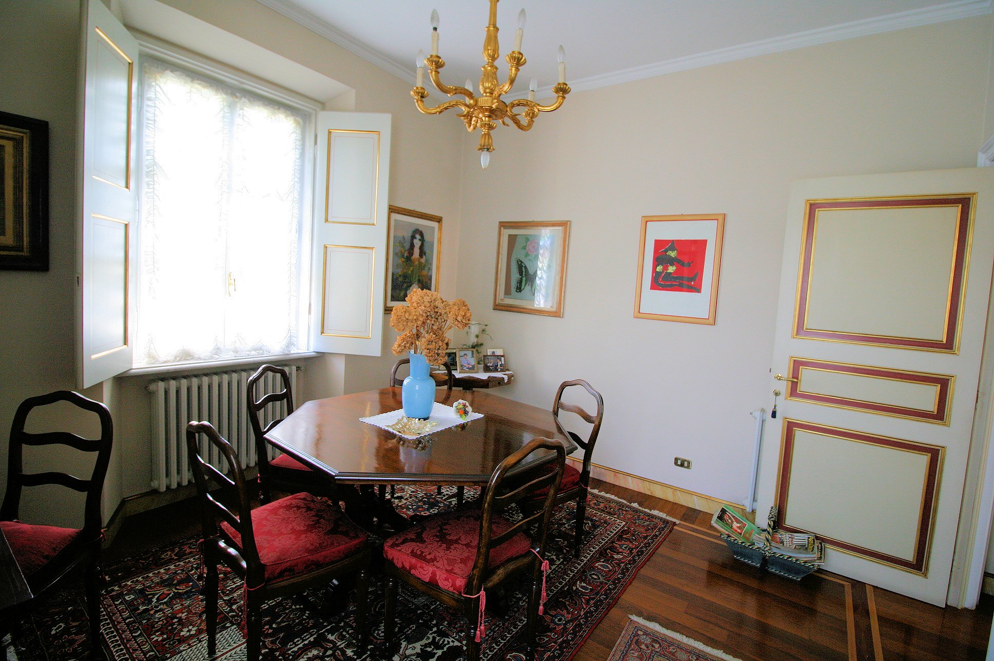 Large real estate complex with Bagni di Lucca park