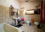 Farmhouse with park, swimming pool in a panoramic position in Buggiano