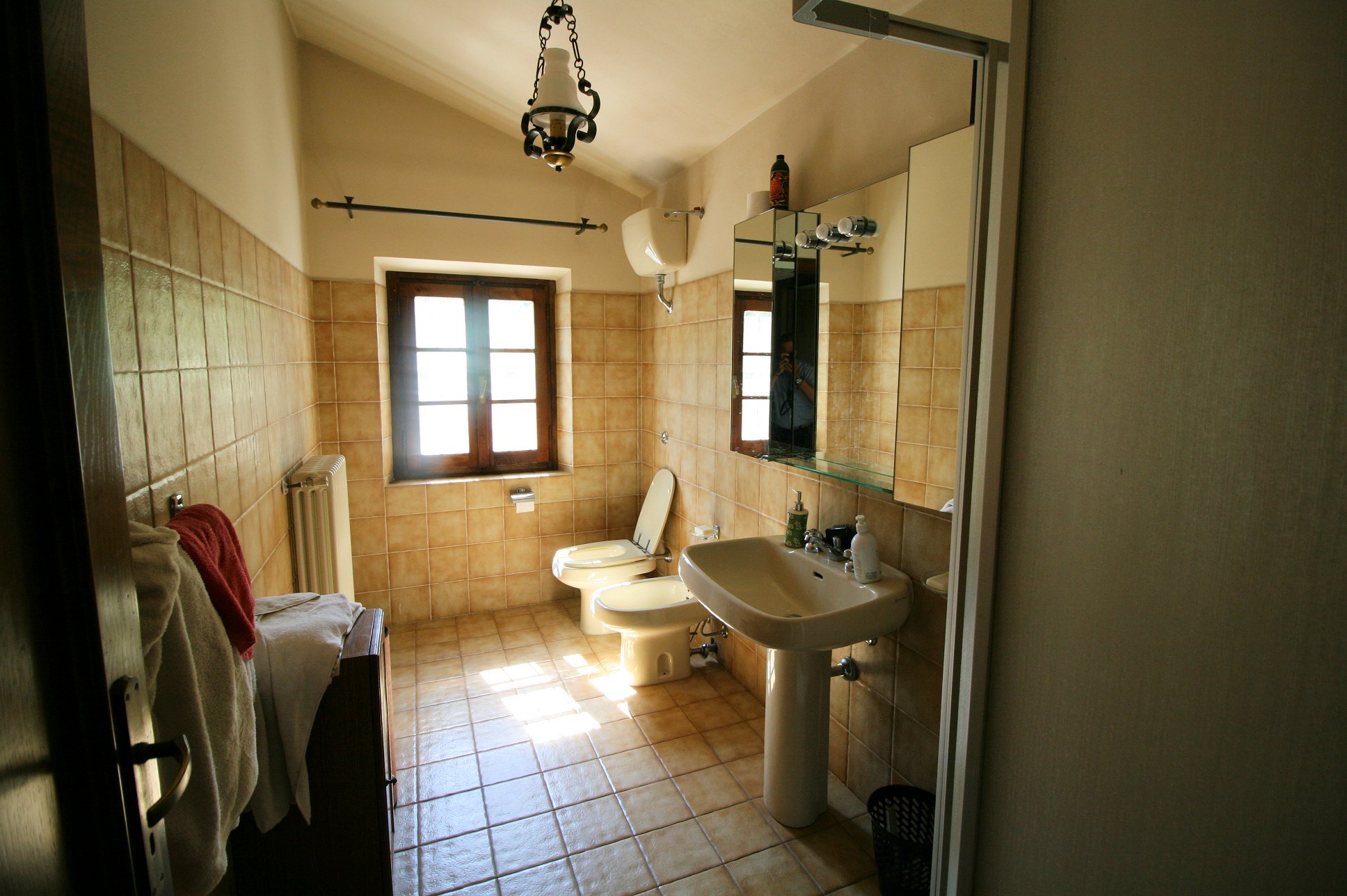 Farmhouse with park, swimming pool in a panoramic position in Buggiano