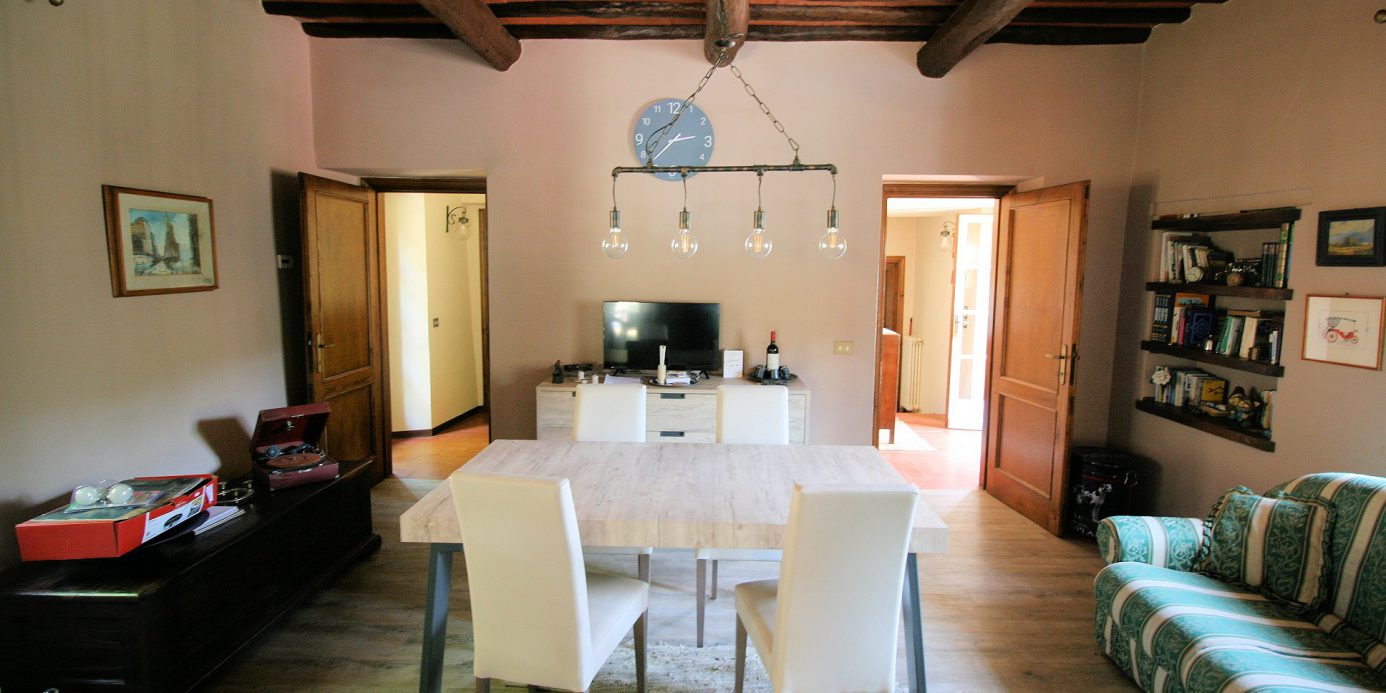 Farmhouse with park, swimming pool in a panoramic position in Buggiano