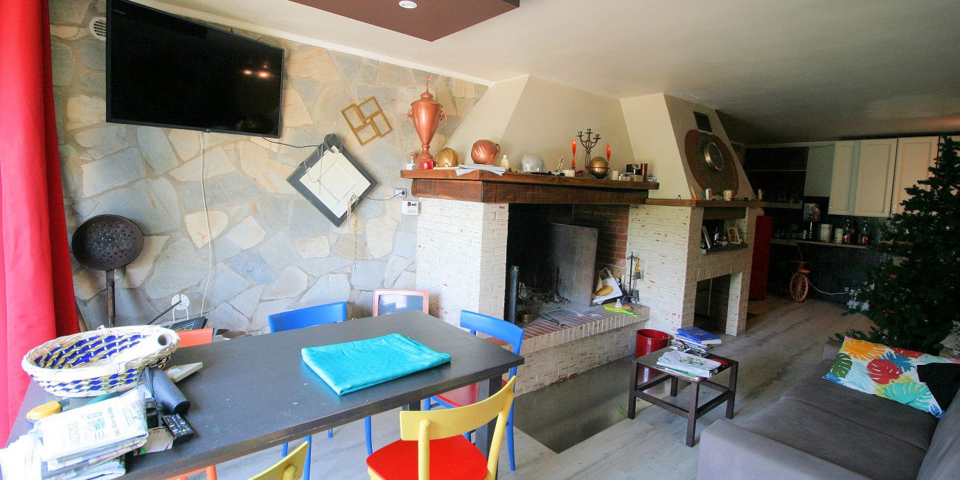 Farmhouse with park, swimming pool in a panoramic position in Buggiano