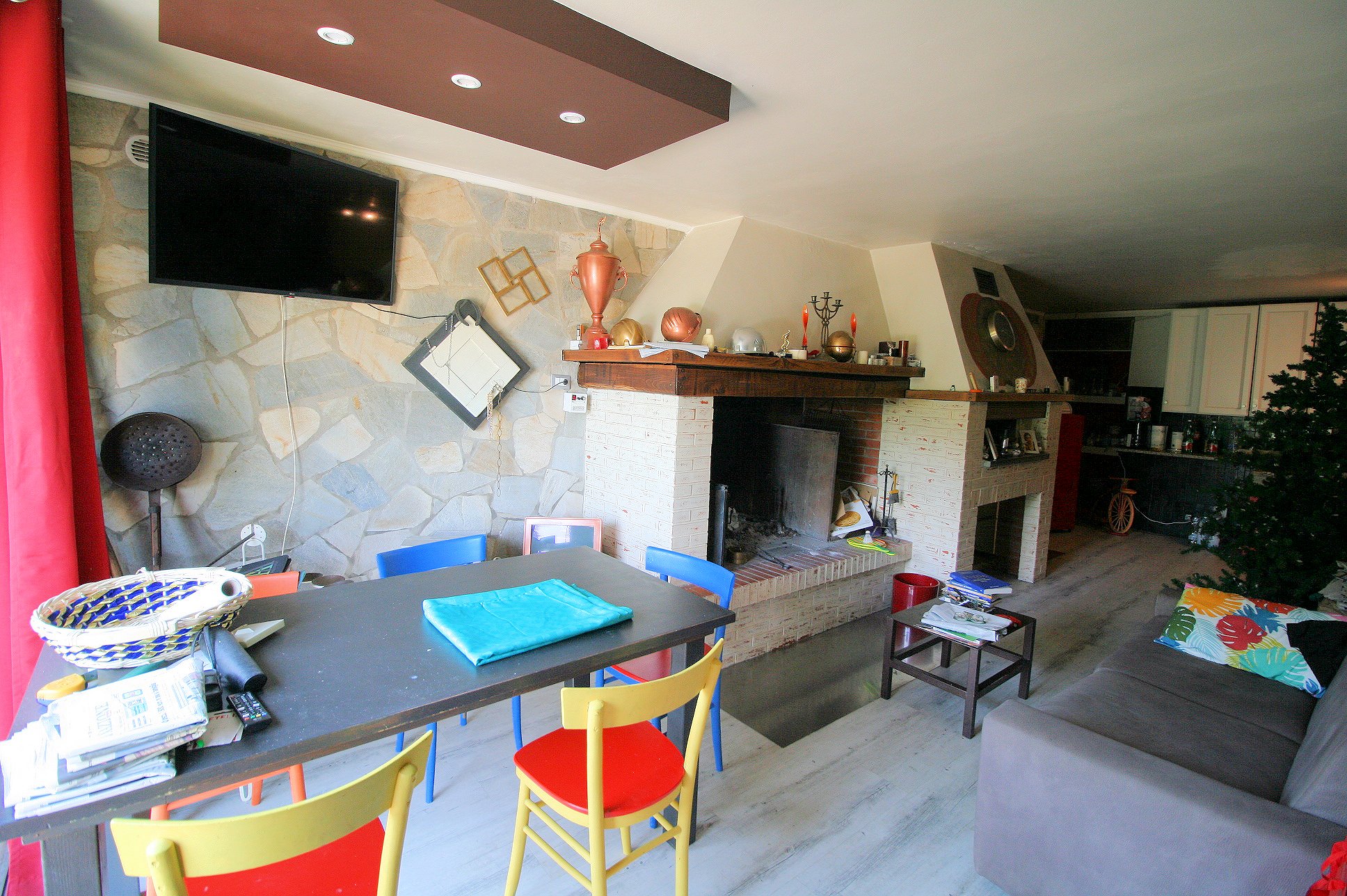 Farmhouse with park, swimming pool in a panoramic position in Buggiano