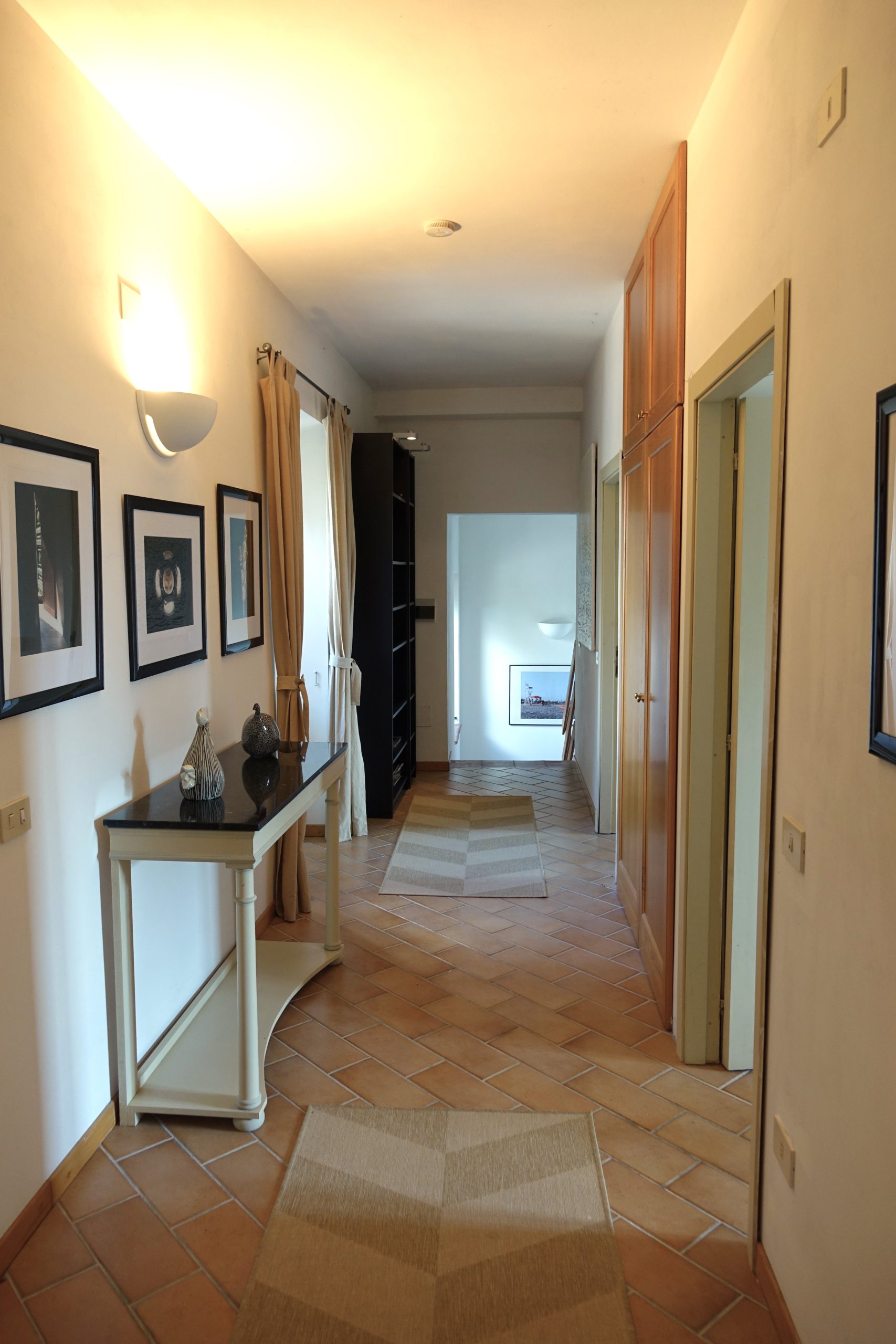 Restored country house with pool in Monte San Martino