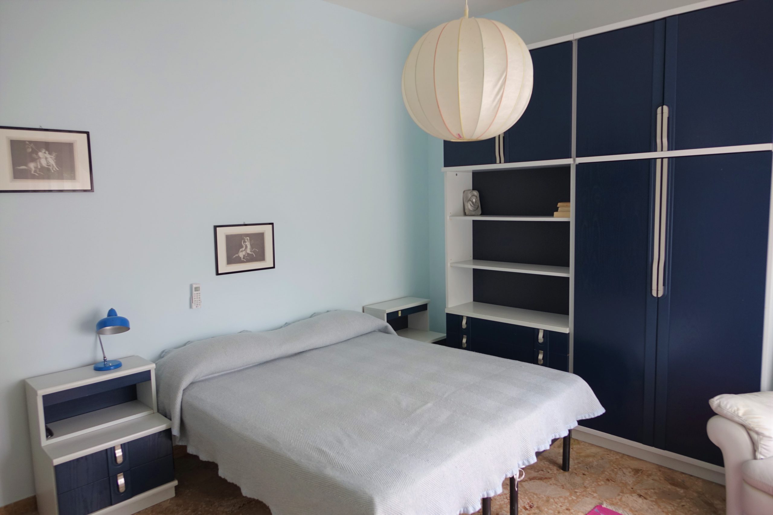 Beautiful villa with sea views, swimming pool, tennis court and 4000 m2 of park land all around in Senigallia, Ancona, Marche , Italia.