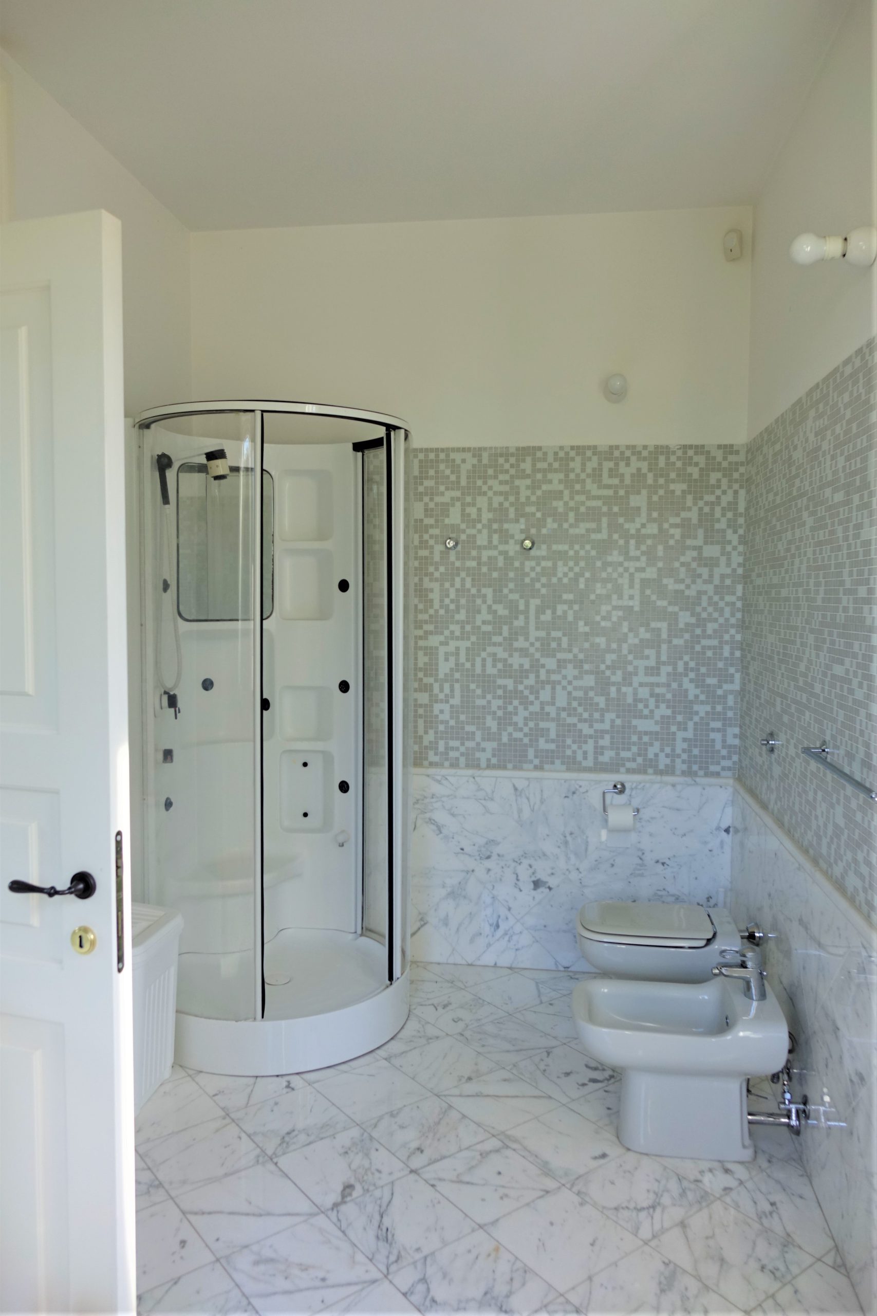 Country House with olive grove in Marche, Macerata, Tolentino.