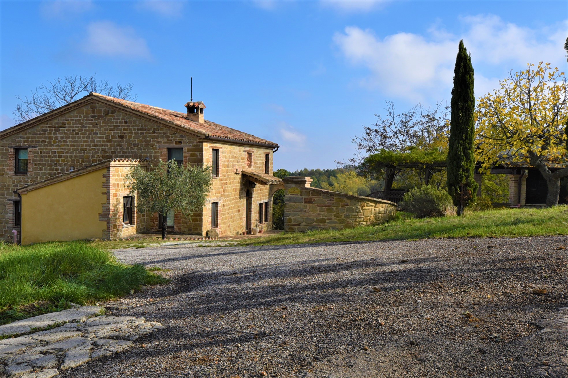 Casale Santa Maria , excellently restored for sale in Gualdo