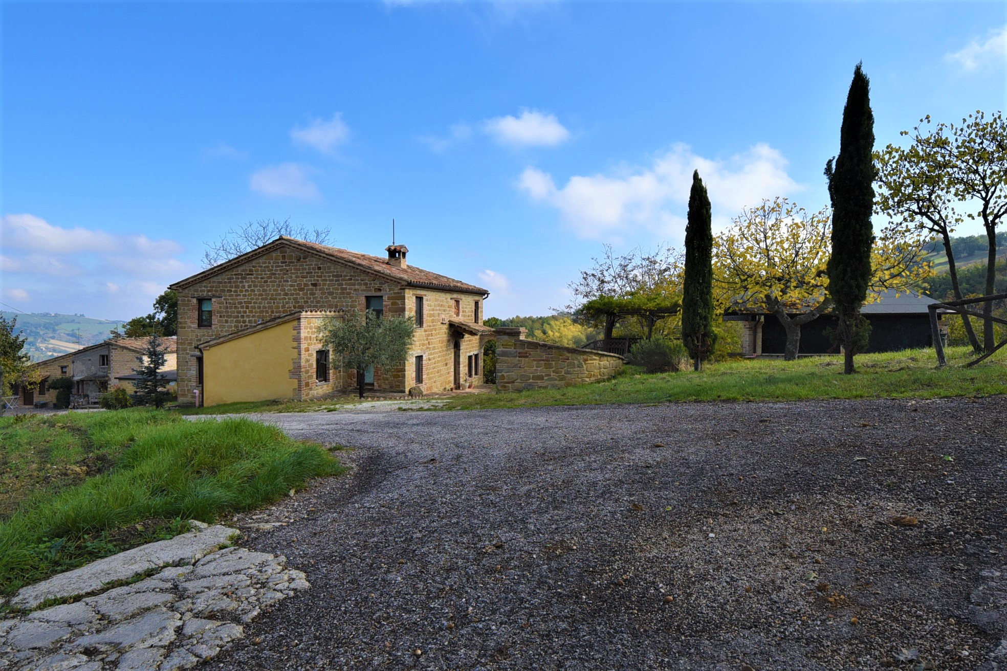 Casale Santa Maria , excellently restored for sale in Gualdo