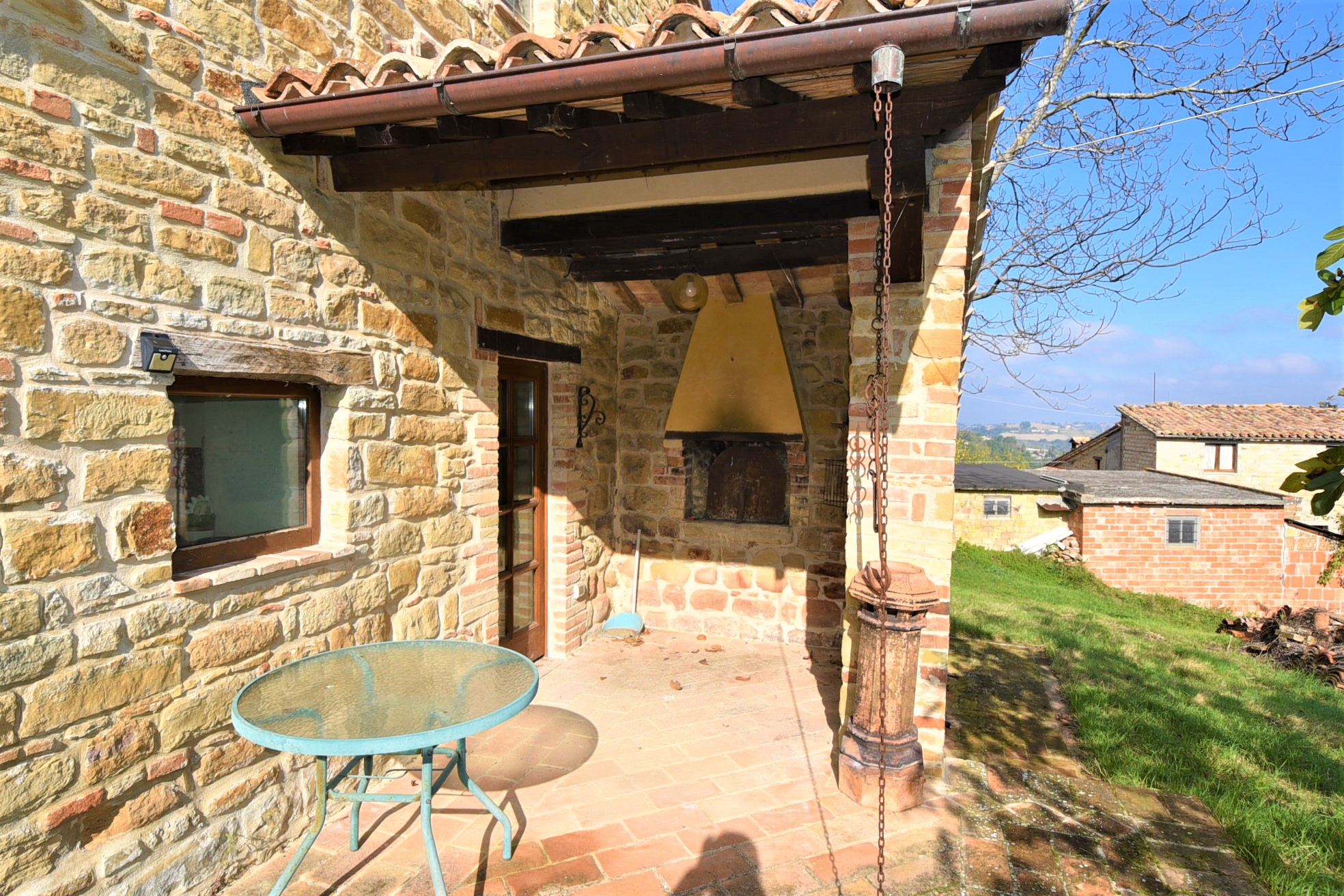 Casale Santa Maria , excellently restored for sale in Gualdo