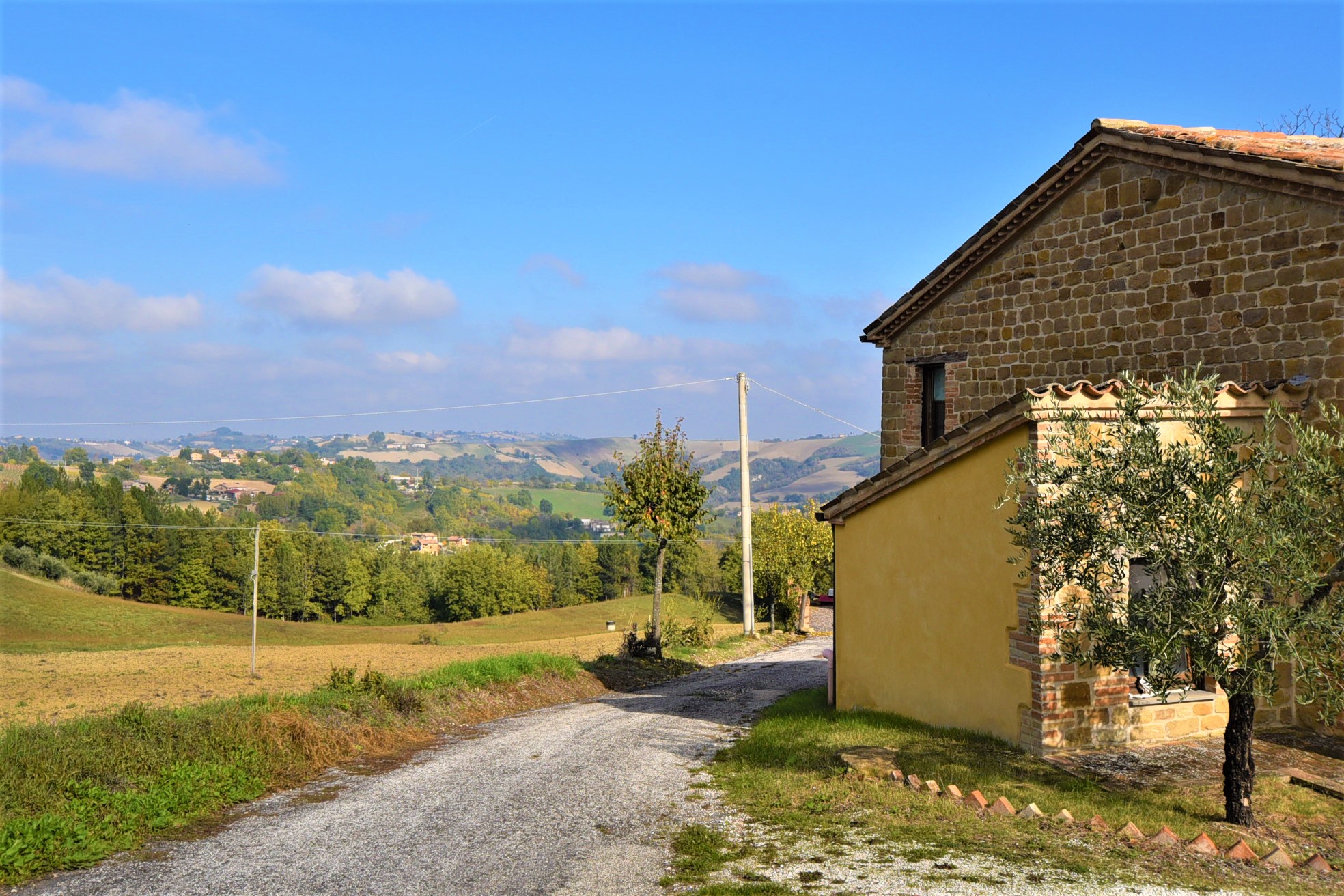 Casale Santa Maria , excellently restored for sale in Gualdo