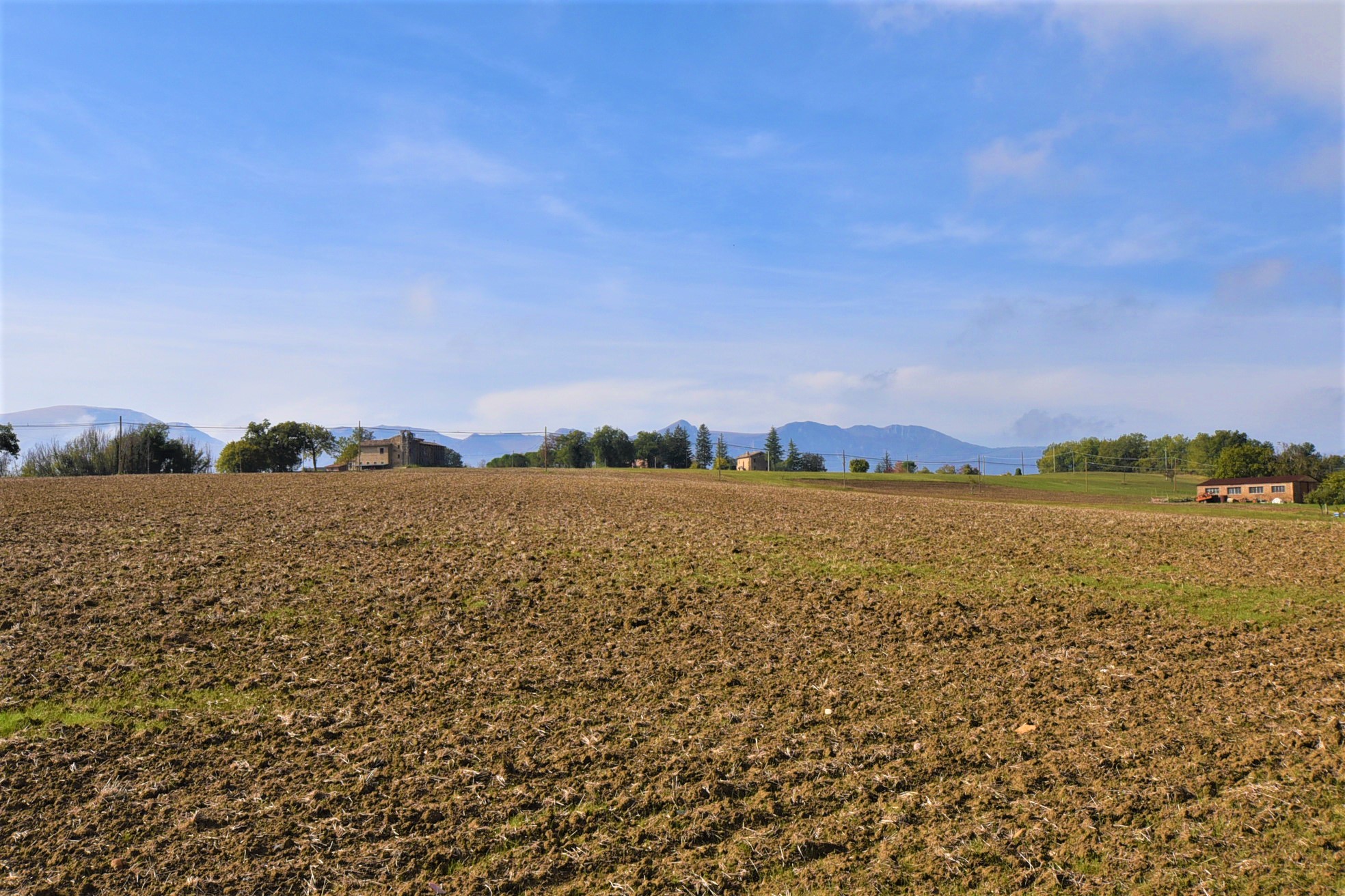 Casale Santa Maria , excellently restored for sale in Gualdo