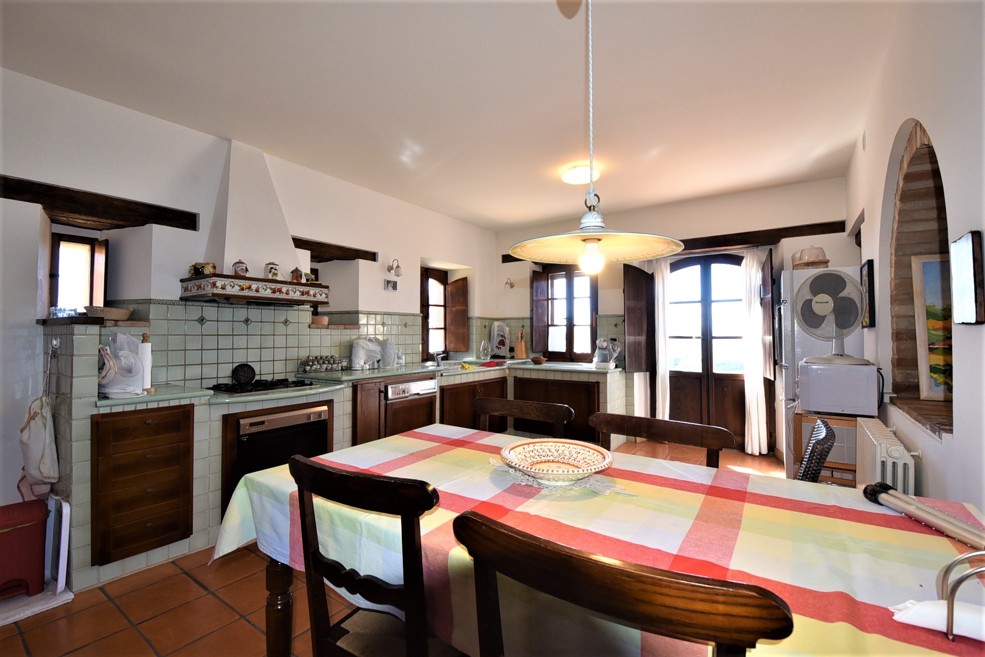 House ” Belvedere” with private land, partly buildable , for sale in Gualdo (Mc) Marche , Italy