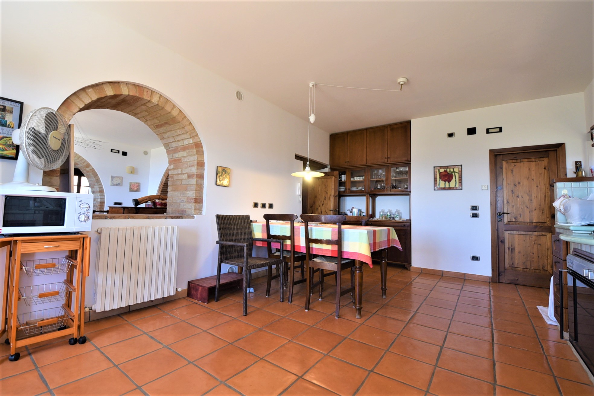 House ” Belvedere” with private land, partly buildable , for sale in Gualdo (Mc) Marche , Italy