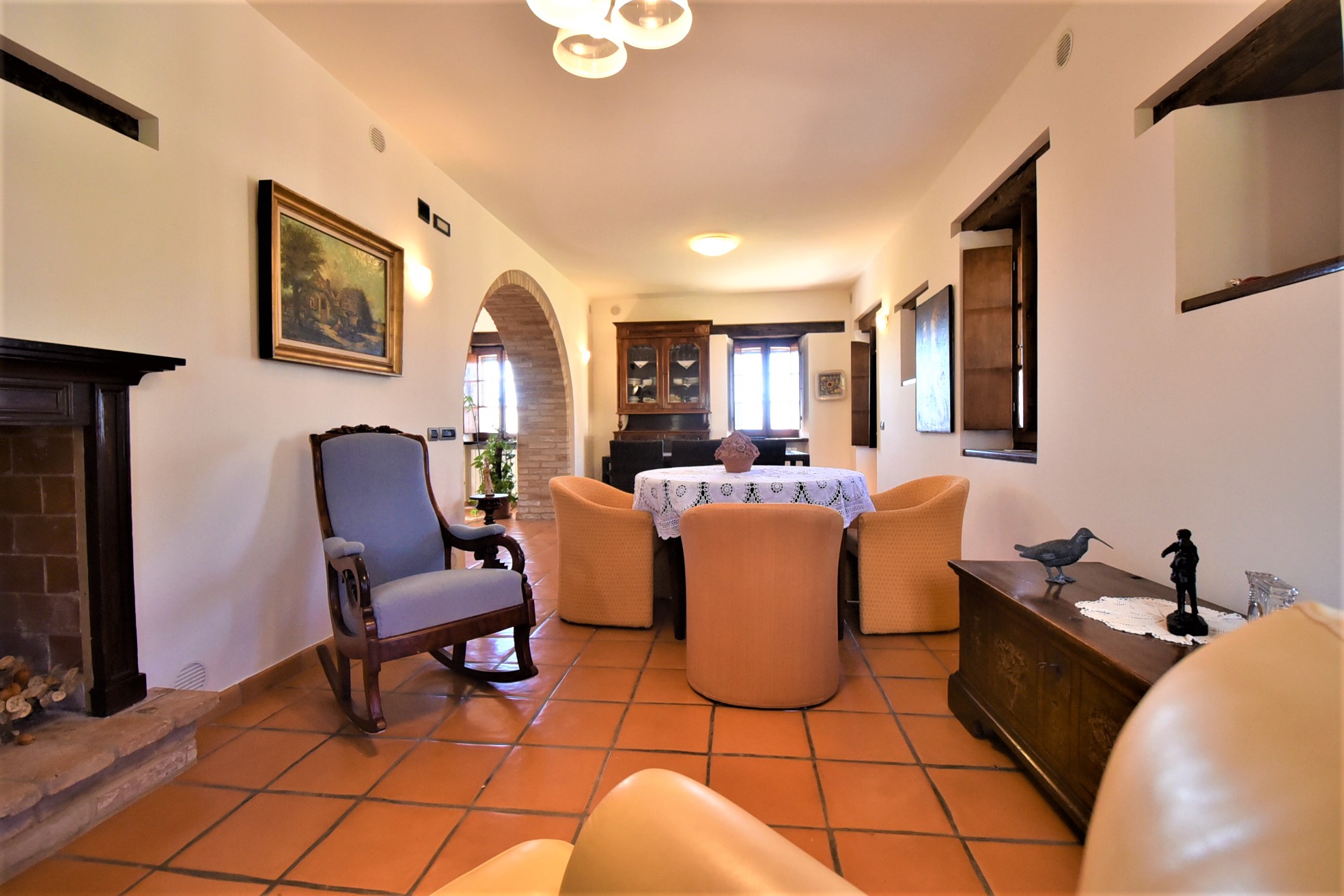 House ” Belvedere” with private land, partly buildable , for sale in Gualdo (Mc) Marche , Italy