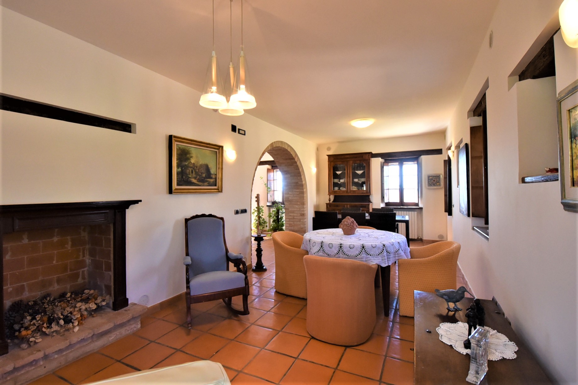 House ” Belvedere” with private land, partly buildable , for sale in Gualdo (Mc) Marche , Italy