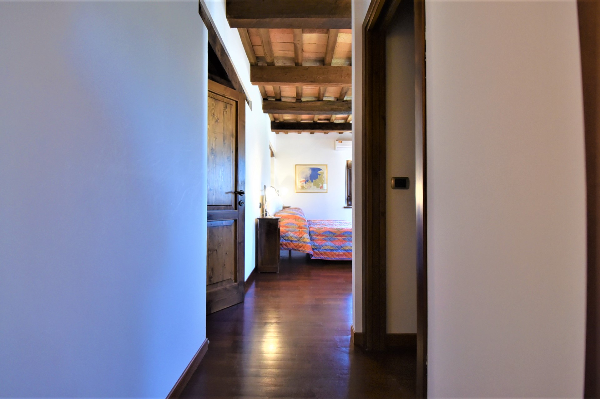 House ” Belvedere” with private land, partly buildable , for sale in Gualdo (Mc) Marche , Italy