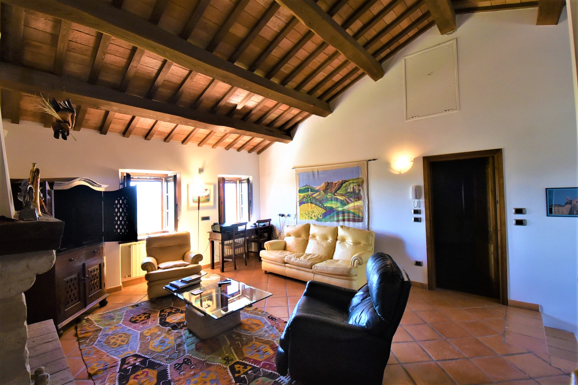 House ” Belvedere” with private land, partly buildable , for sale in Gualdo (Mc) Marche , Italy