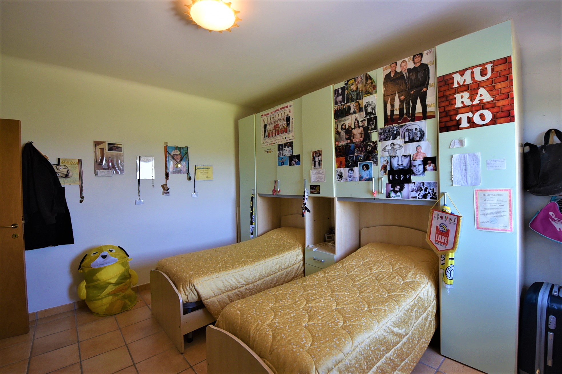 Farmhouse with adjoining land and storage accessory, for sale in Montappone, Fermo, Marche, Italy.