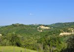 Farmhouse with adjoining land and storage accessory, for sale in Montappone, Fermo, Marche, Italy.
