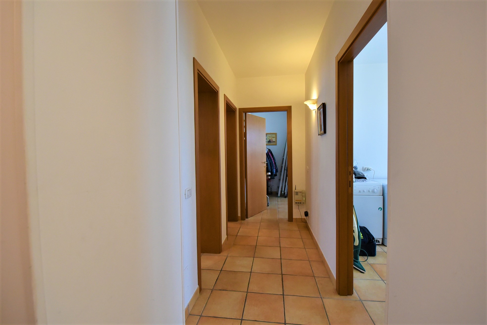 Farmhouse with adjoining land and storage accessory, for sale in Montappone, Fermo, Marche, Italy.