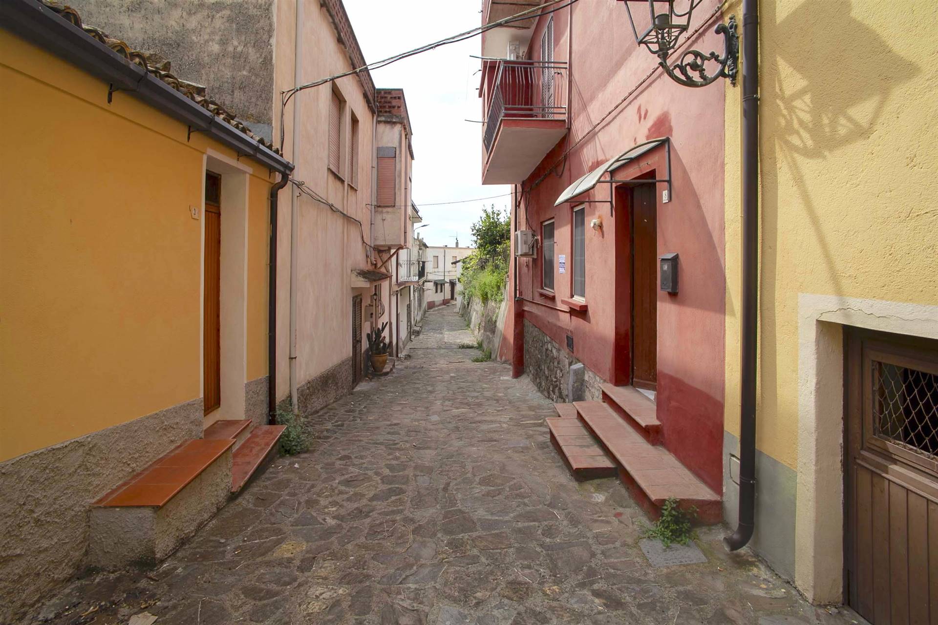 A large one bedroom apartment in old town in Roseto Capo Spulico, Calabria