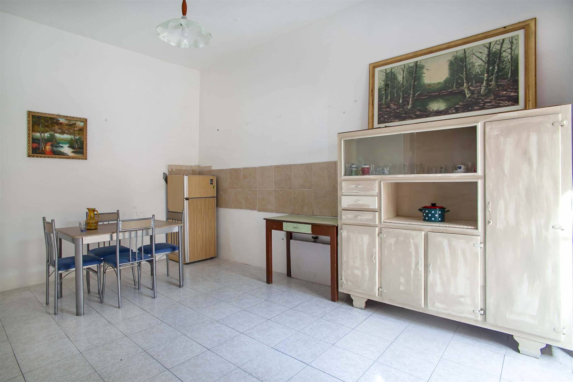 A large one bedroom apartment in old town in Roseto Capo Spulico, Calabria