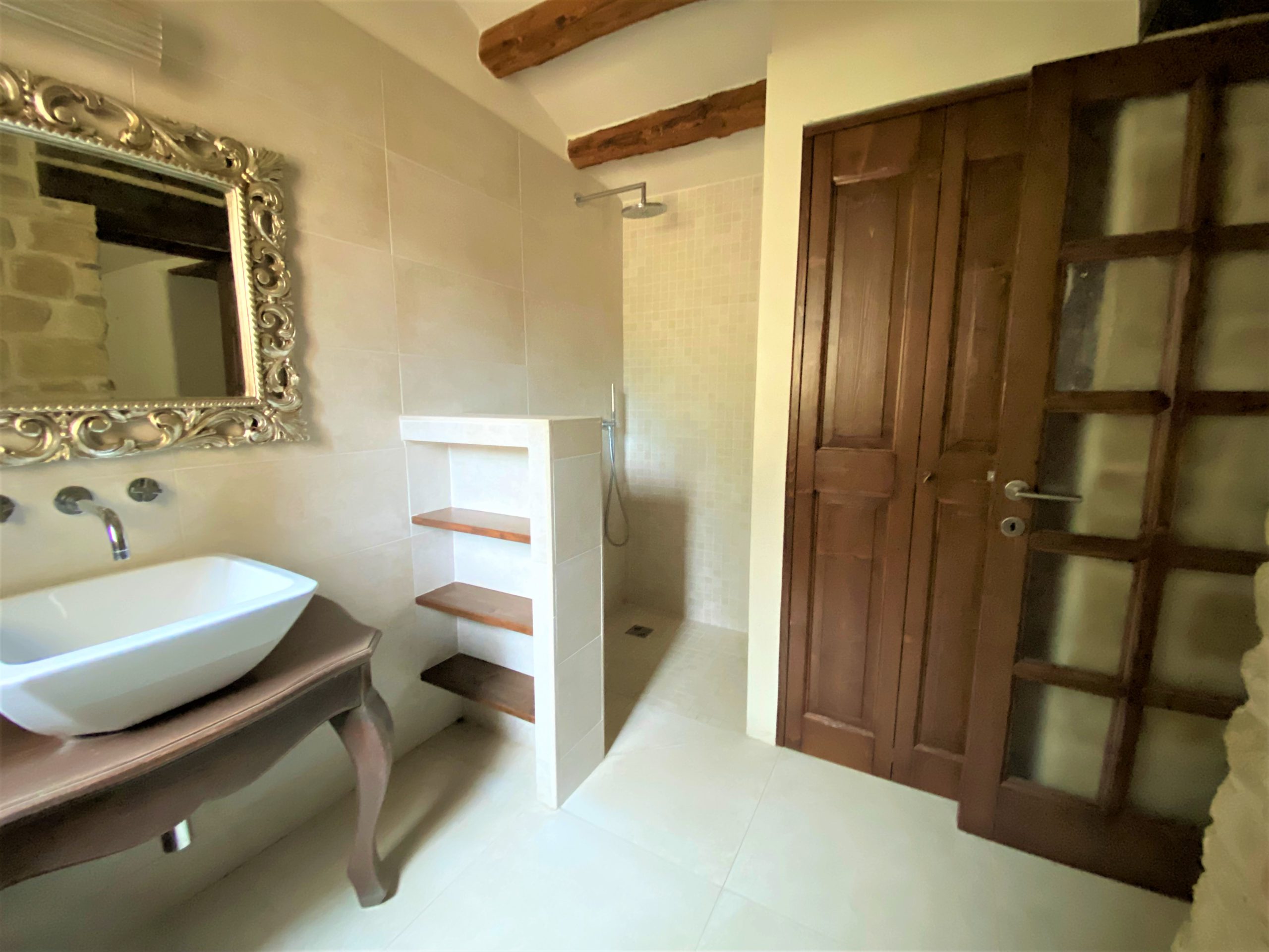 Casale Santa Maria , excellently restored for sale in Gualdo