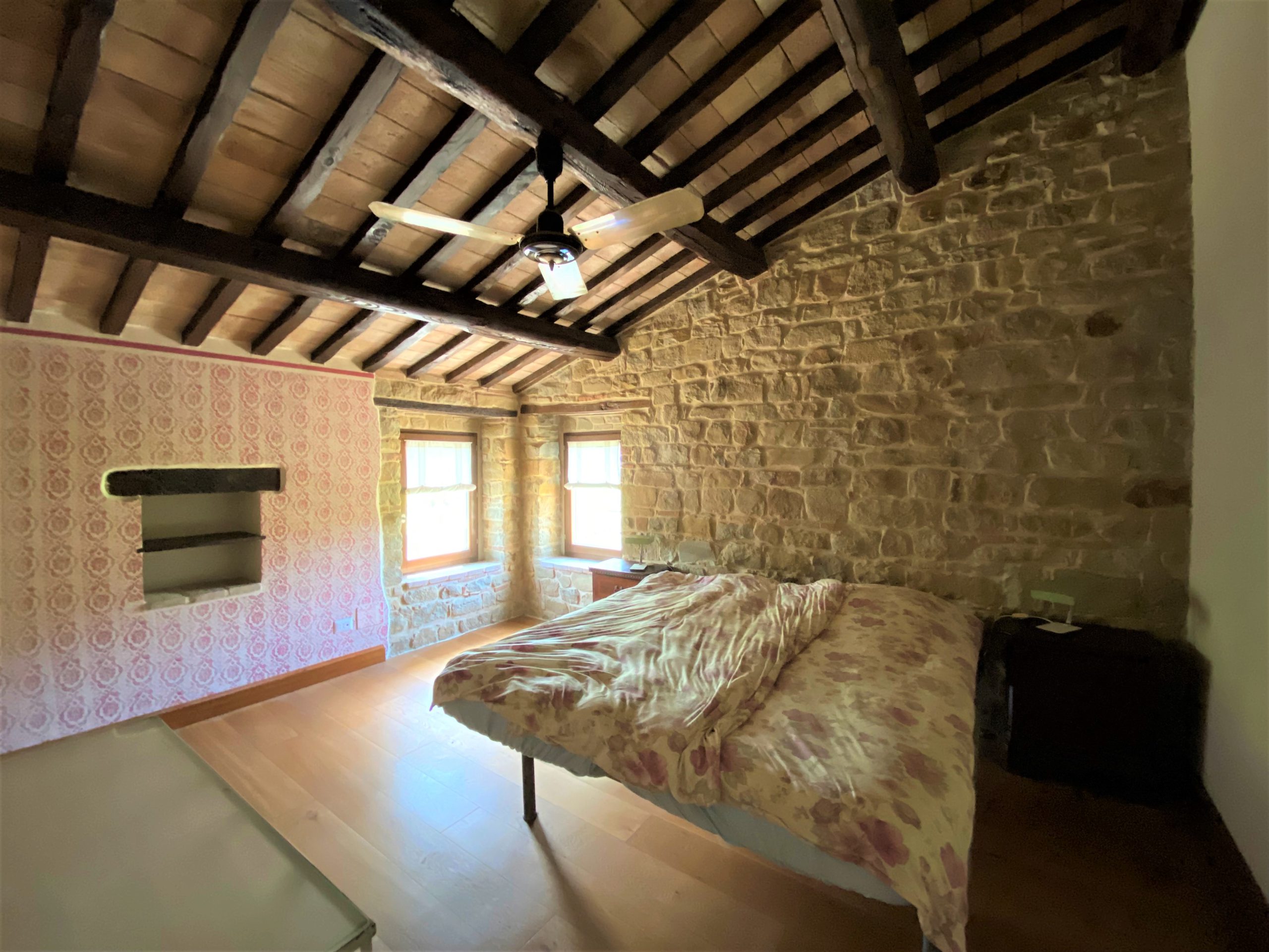 Casale Santa Maria , excellently restored for sale in Gualdo