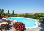 Prestigious villa in a splendid hilly position in Potenza Picena with sea view, olive grove, swimming pool and dependence.