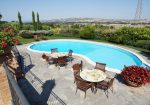 Prestigious villa in a splendid hilly position in Potenza Picena with sea view, olive grove, swimming pool and dependence.