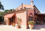 Prestigious villa in a splendid hilly position in Potenza Picena with sea view, olive grove, swimming pool and dependence.