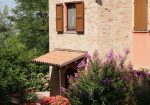 Prestigious villa in a splendid hilly position in Potenza Picena with sea view, olive grove, swimming pool and dependence.