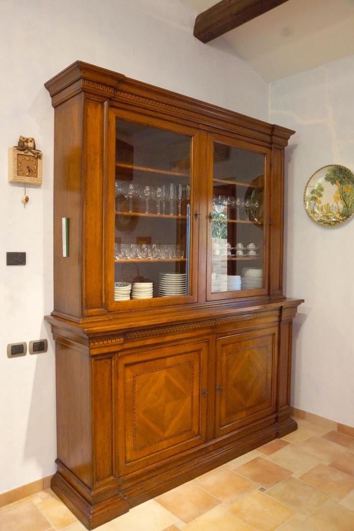 Prestigious villa in a splendid hilly position in Potenza Picena with sea view, olive grove, swimming pool and dependence.