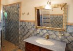Prestigious villa in a splendid hilly position in Potenza Picena with sea view, olive grove, swimming pool and dependence.