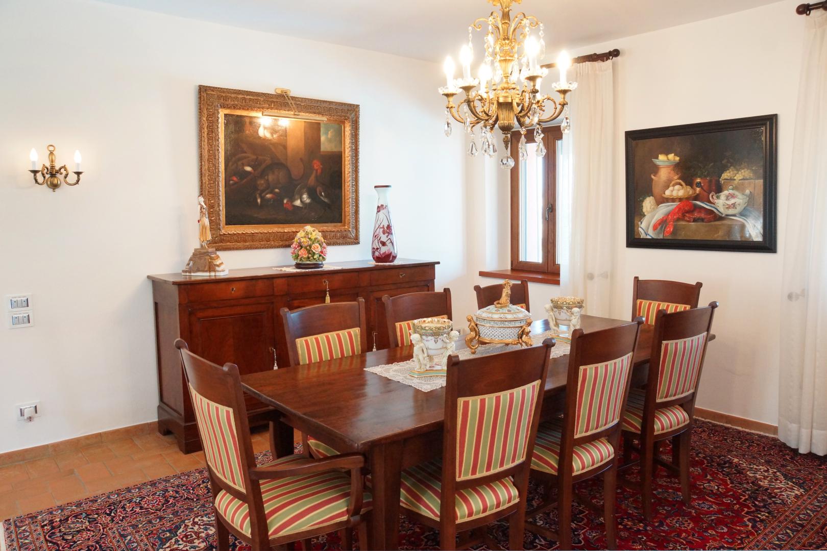 Prestigious villa in a splendid hilly position in Potenza Picena with sea view, olive grove, swimming pool and dependence.