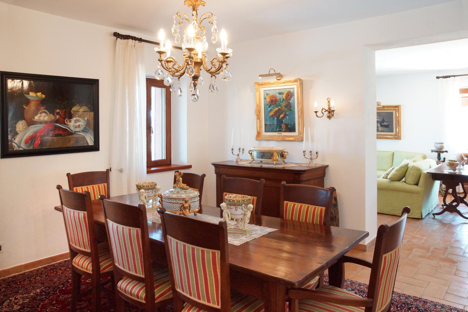 Prestigious villa in a splendid hilly position in Potenza Picena with sea view, olive grove, swimming pool and dependence.