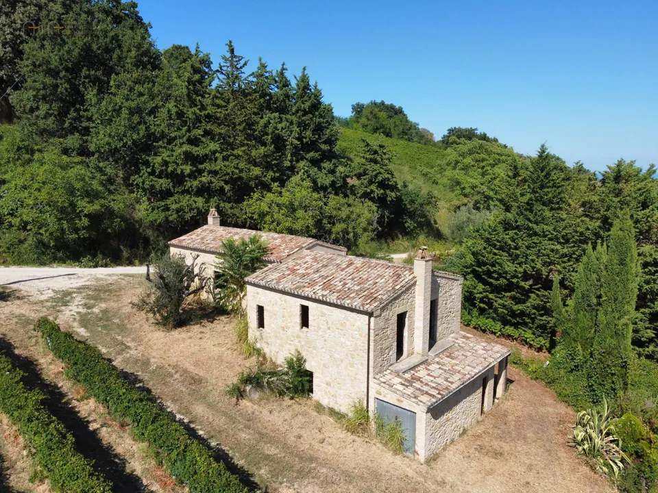 Beautiful farmhouse in Ripatransone, Ascoli Piceno of sale