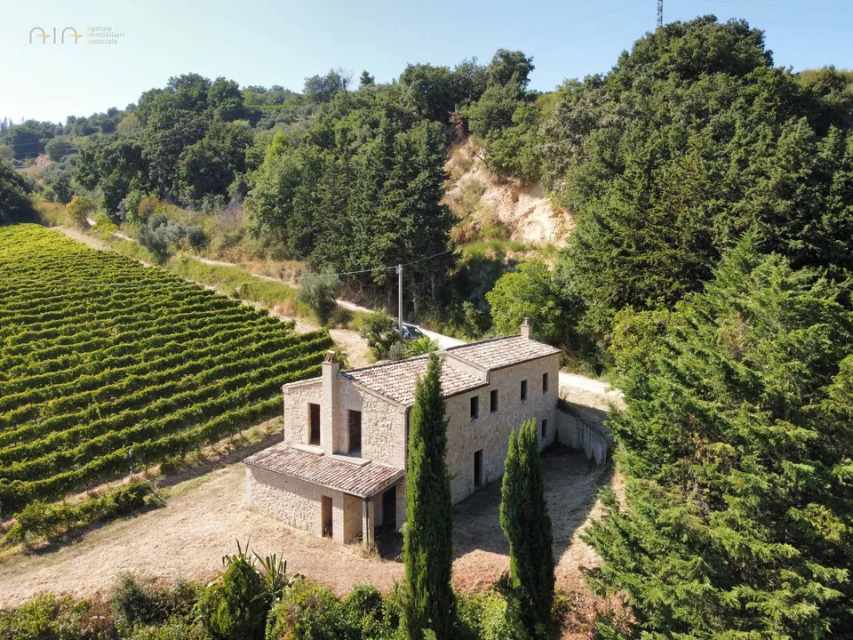 Beautiful farmhouse in Ripatransone, Ascoli Piceno of sale