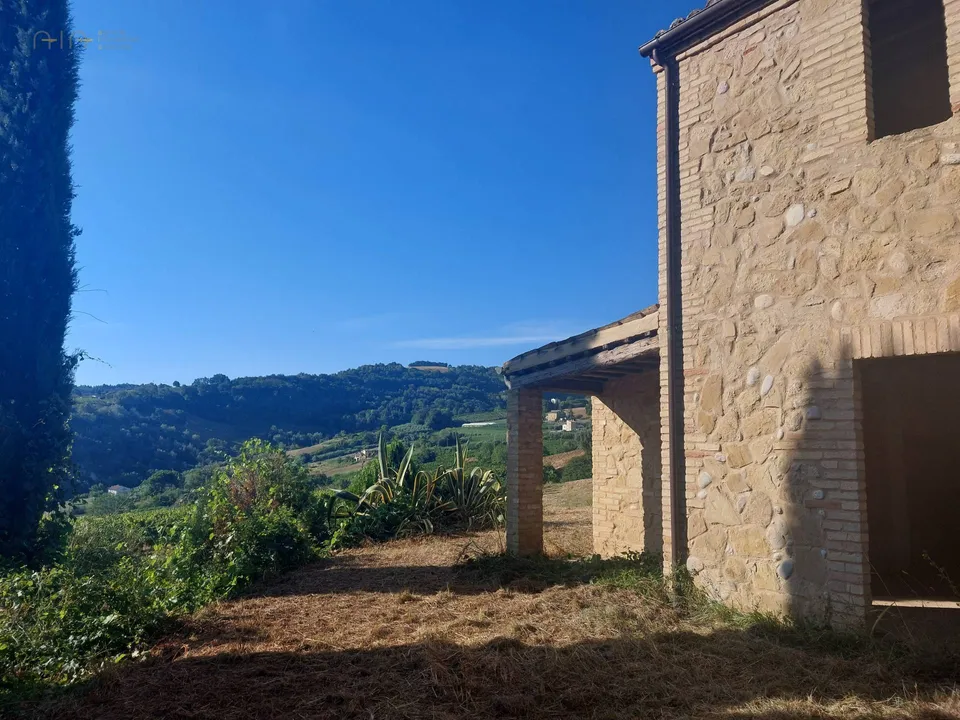 Beautiful farmhouse in Ripatransone, Ascoli Piceno of sale